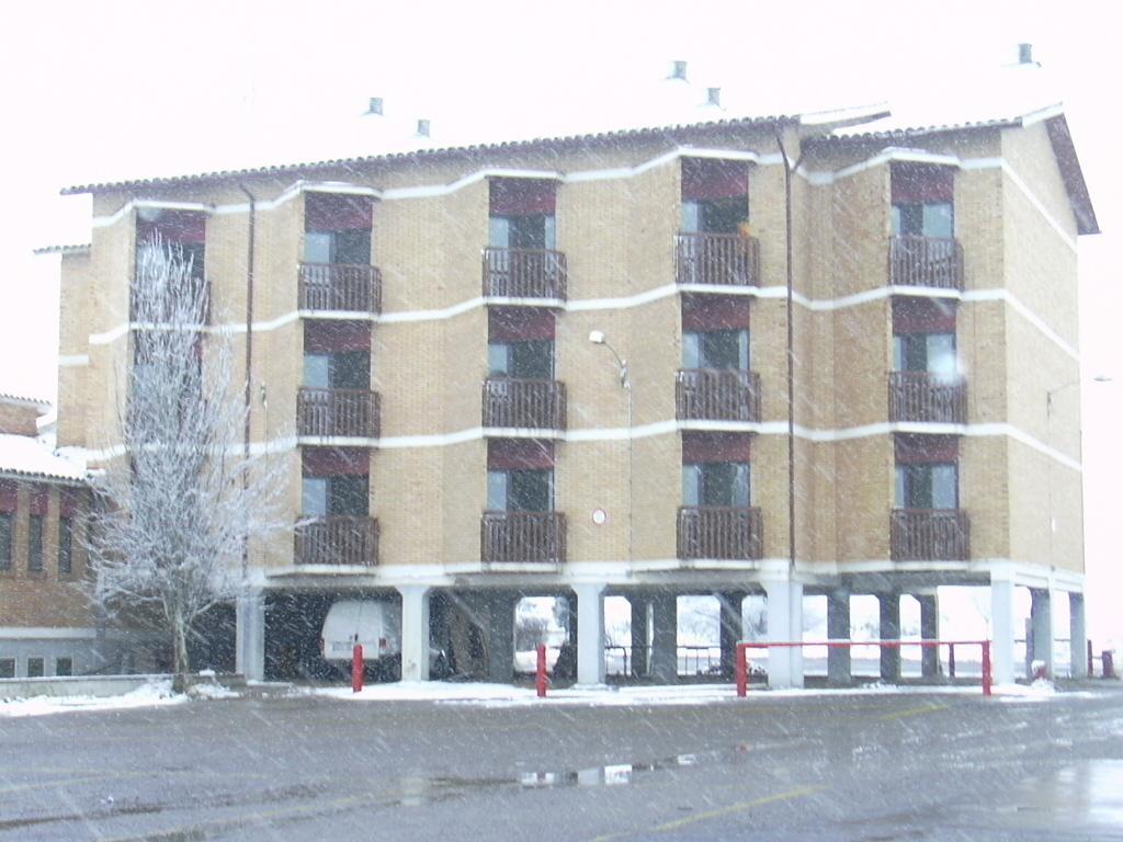 Hotel Cariñena Exteriör bild